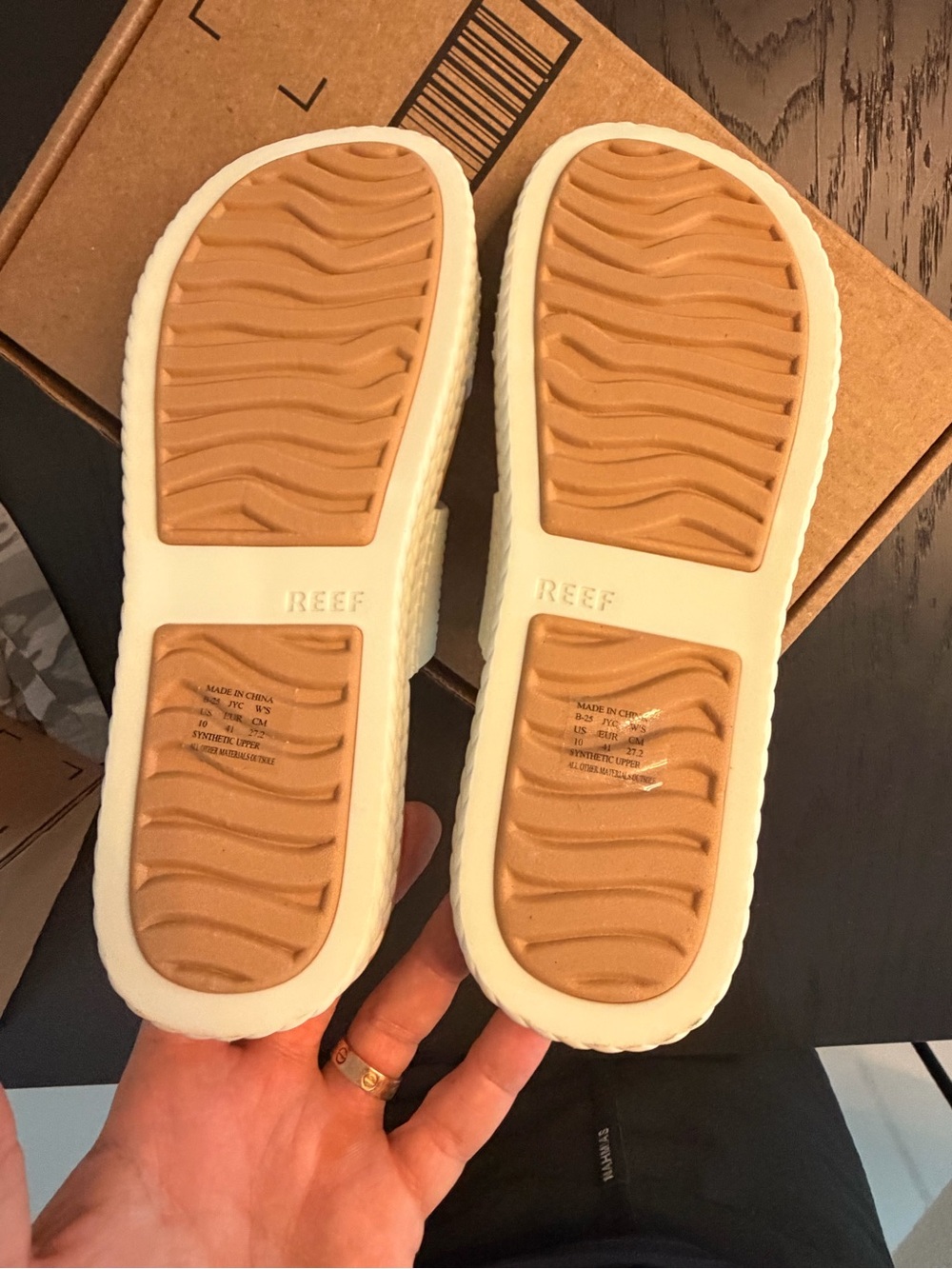 Reef Water Vista Slide Sandals in White and Tan - Picture 4 of 6